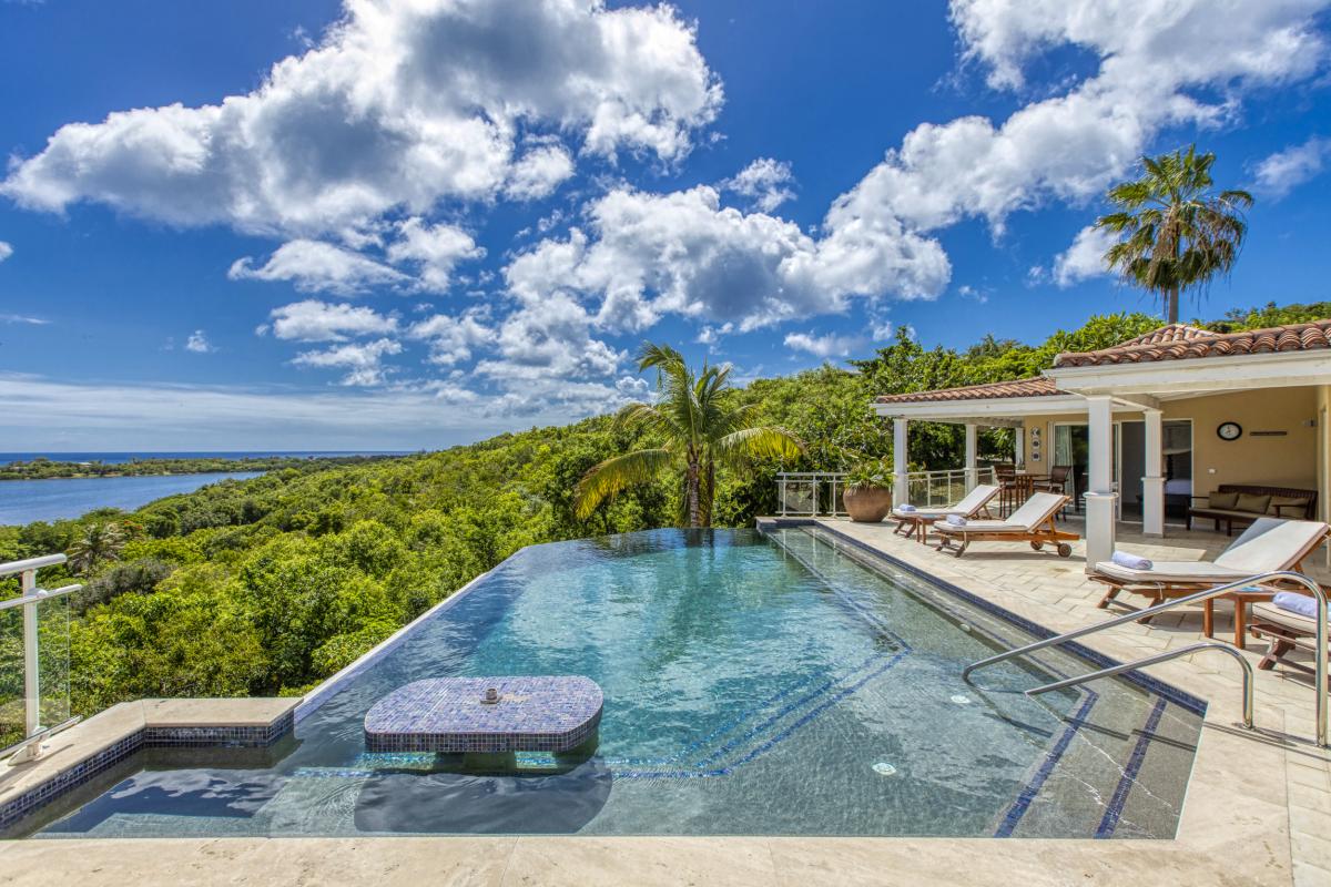 4- Location villa piscine Sea Vous Play Terres Basses Saint Martin_piscine